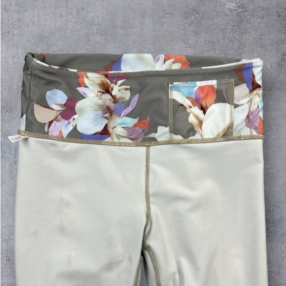 Athleta Gray Floral Elation Paradise 7/8 Tight Yoga Gym Fitness Pants Sz: Small - Picture 9 of 12